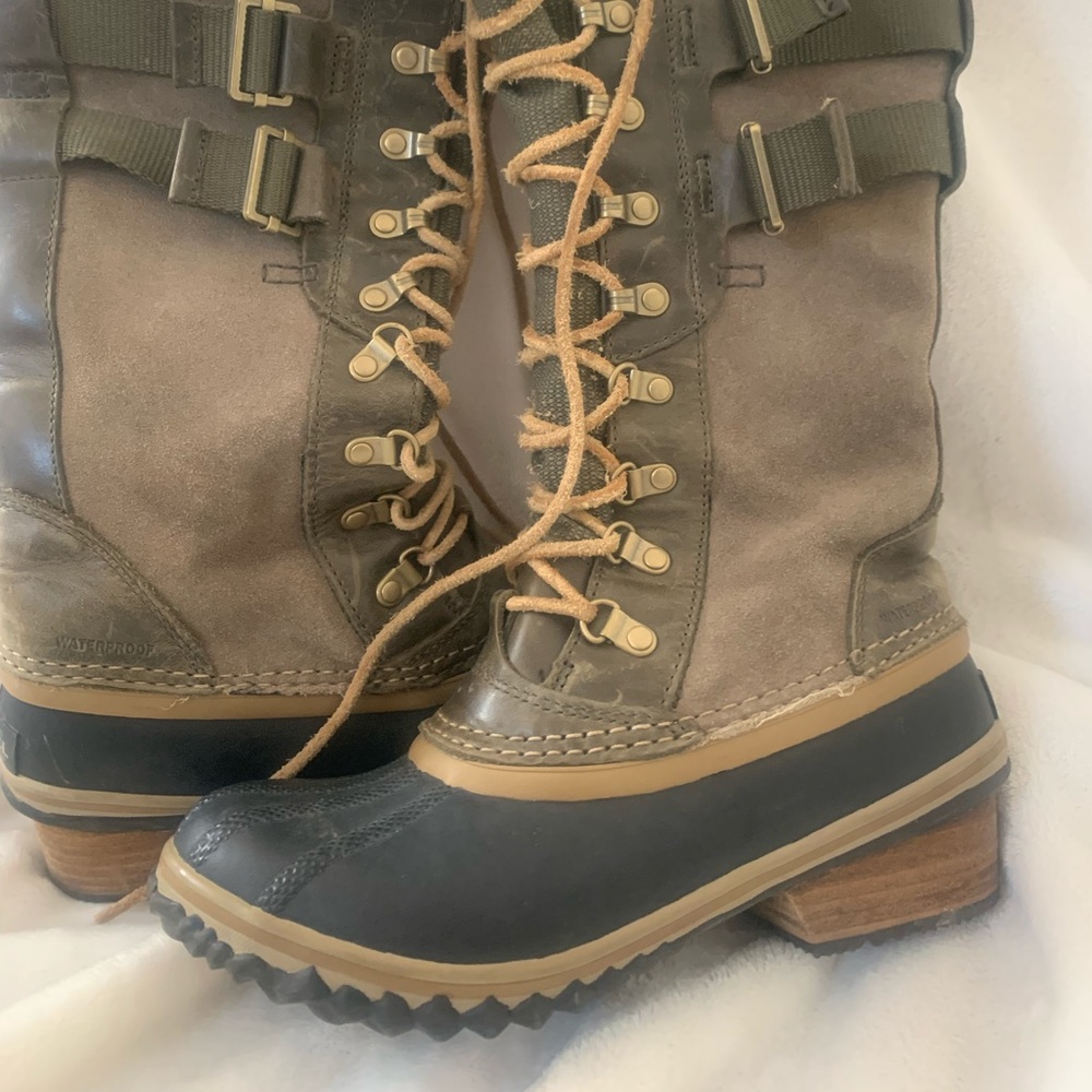 Sorel boots size 7